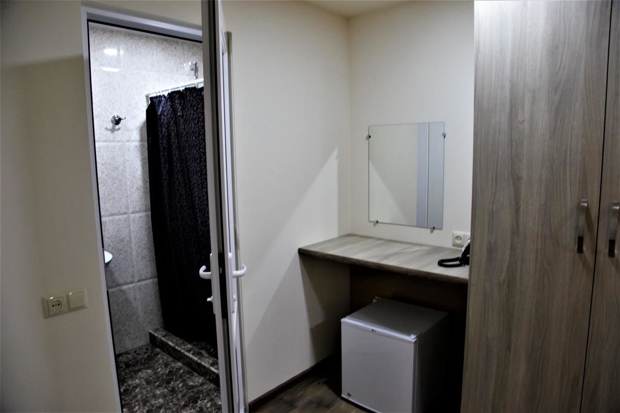 Отель Albert House Hotel and Tours Ереван