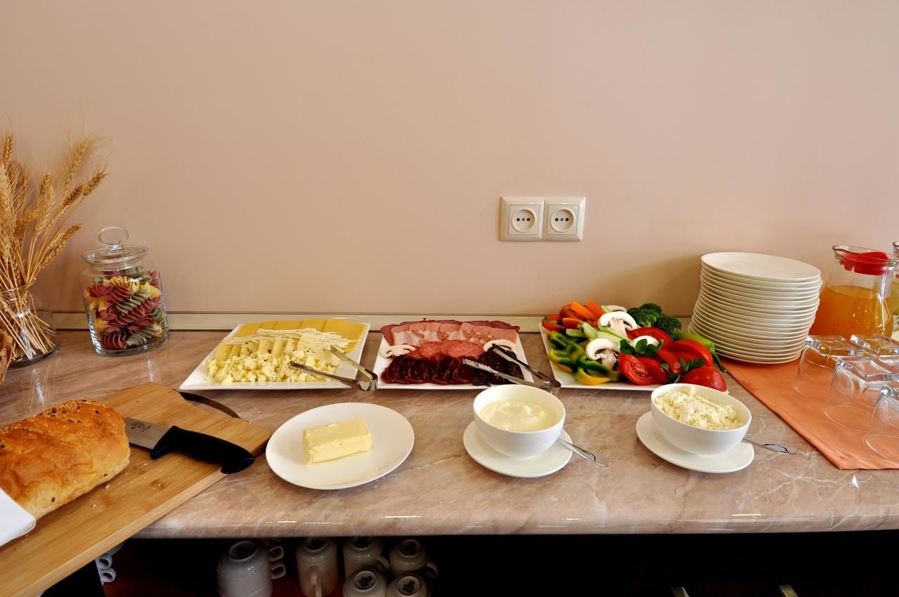 Отель Albert House Hotel and Tours Ереван-46