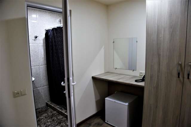 Отель Albert House Hotel and Tours Ереван-18