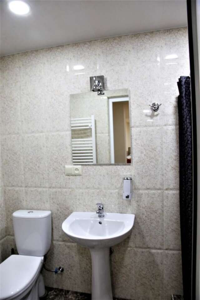 Отель Albert House Hotel and Tours Ереван-22