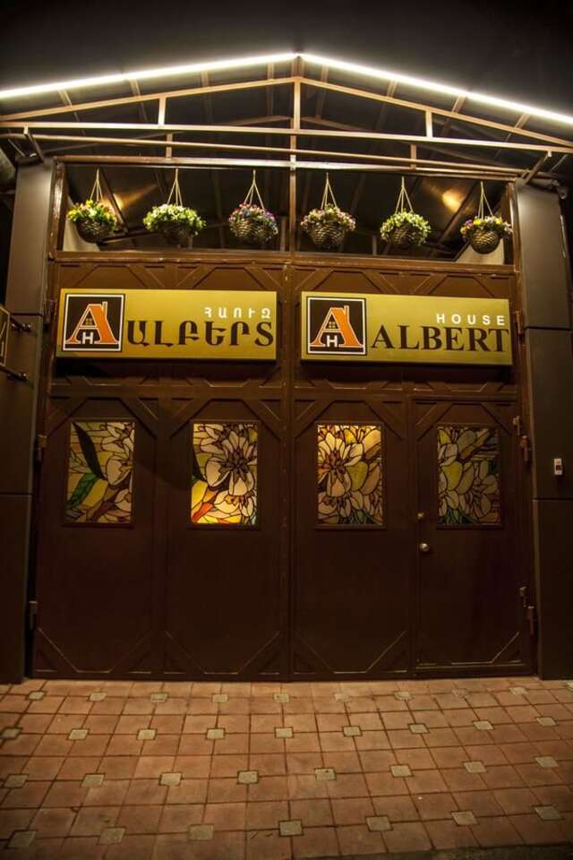 Отель Albert House Hotel and Tours Ереван-23