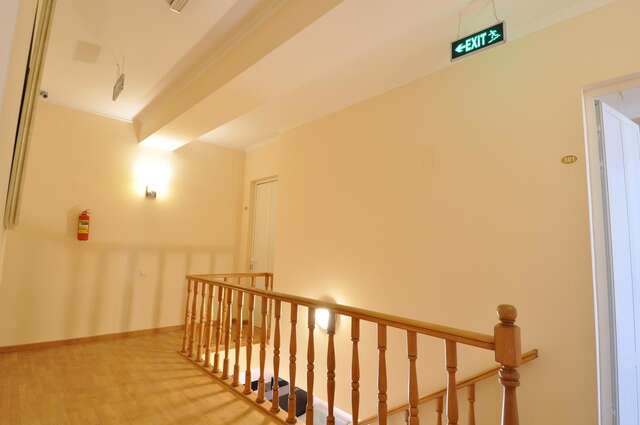 Отель Albert House Hotel and Tours Ереван-40